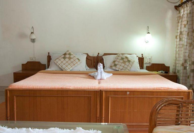 Bribon Guest House Калангут Екстер'єр фото